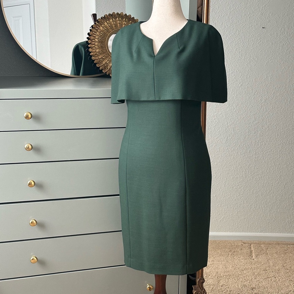 Worth Green Sweetheart Neck Sheath Dress